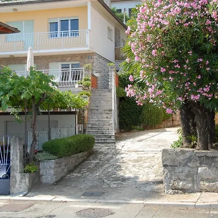 Bozic * Οπατία